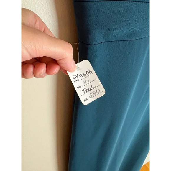 Sorella Vita NWT Notched Neckline Bridesmaid Dress Evening Gown Prom Size 10 - Picture 6 of 11